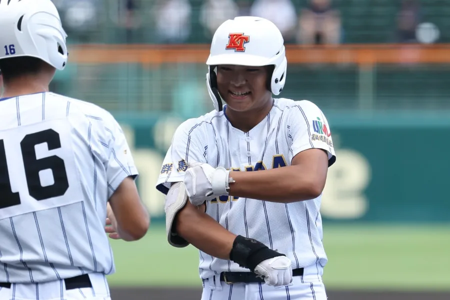 骨折で握力30キロ減…それでも石田雄星が甲子園で放った2安打の重み