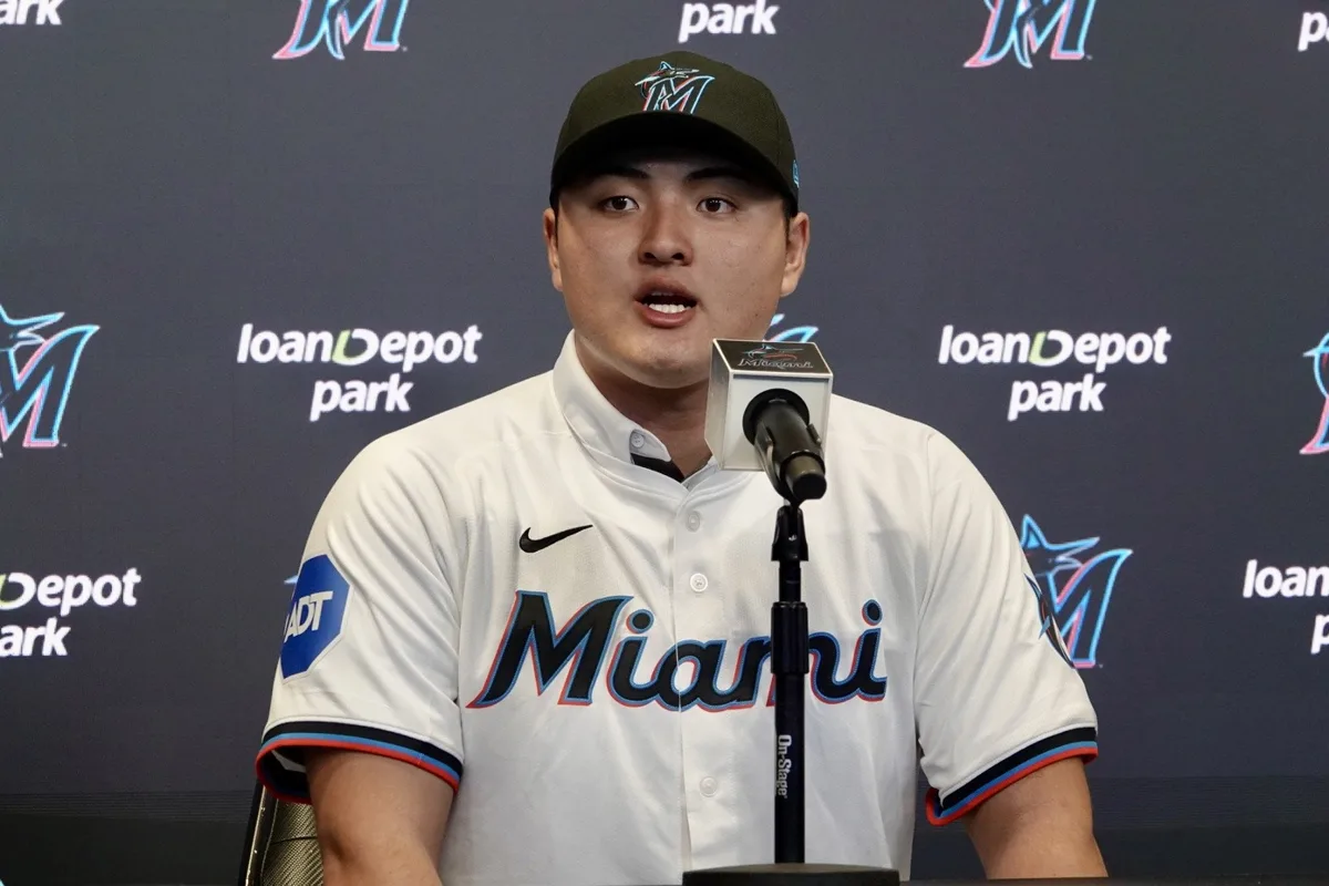 佐々木麟太郎、マーリンズ入団会見で決意「人と違う道を歩む。後進への道標に」