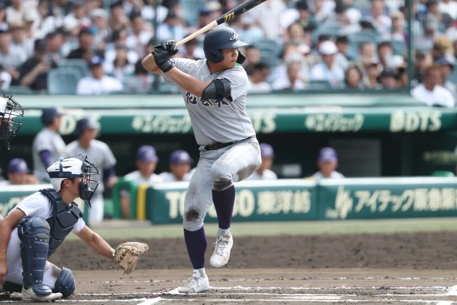花巻東・古城大翔、清原和博に並ぶ快挙！甲子園5季連続4番で3得点の活躍
