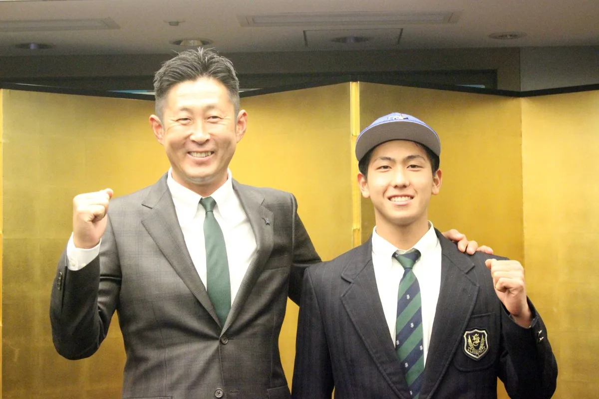 DeNA深沢鳳介、恩人との約束果たす3連勝！吉見スカウトに贈るウイニングボール