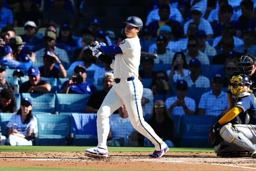 大谷翔平、剛腕ミジオロウスキーの161キロを豪快三塁打！本拠地熱狂
