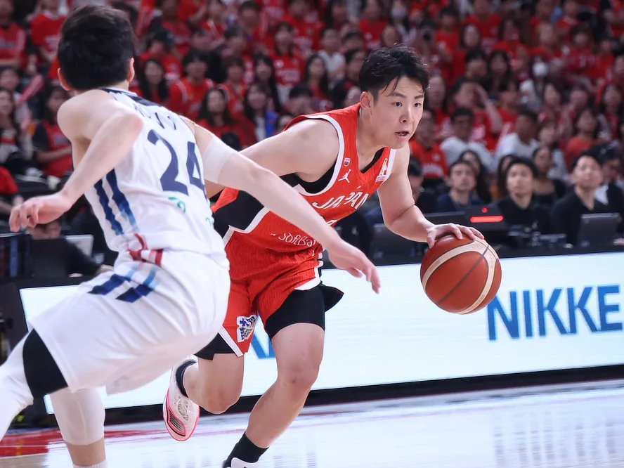 佐々木隆成、大ケガから復活の17得点！2年ぶり日本代表戦で輝く