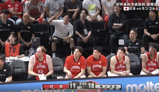 河村勇輝がサプライズ観戦！アリーナが大歓声、NBA帰りのオーラが凄い