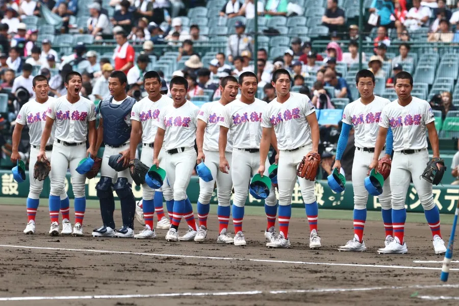 花咲徳栄の“角帽”が甲子園で話題沸騰！平成レトロな帽子にファン熱視線