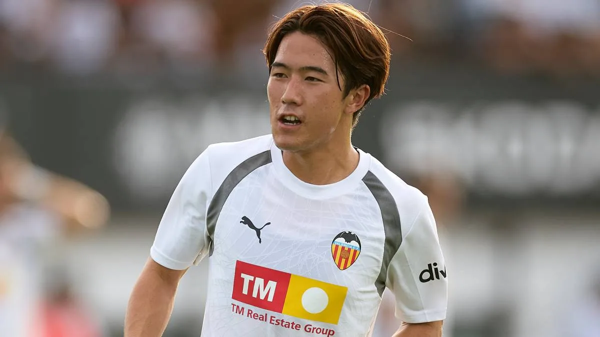 佐藤龍之介、バレンシアで開幕先発目前！現地メディア絶賛「攻撃の核」