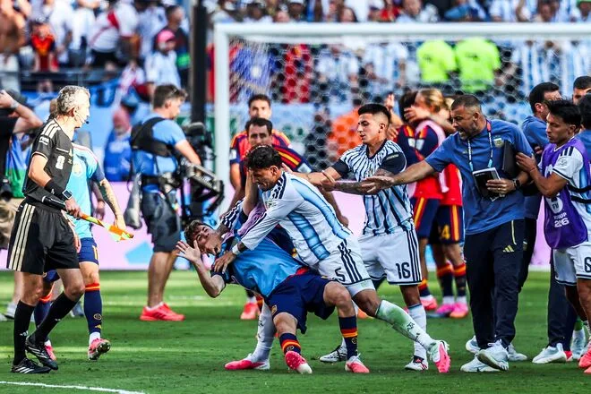 ブラジル人が呆れるアルゼンチン代表の悪癖「カチンバ」とは？メッシ擁する王者の伝統芸能