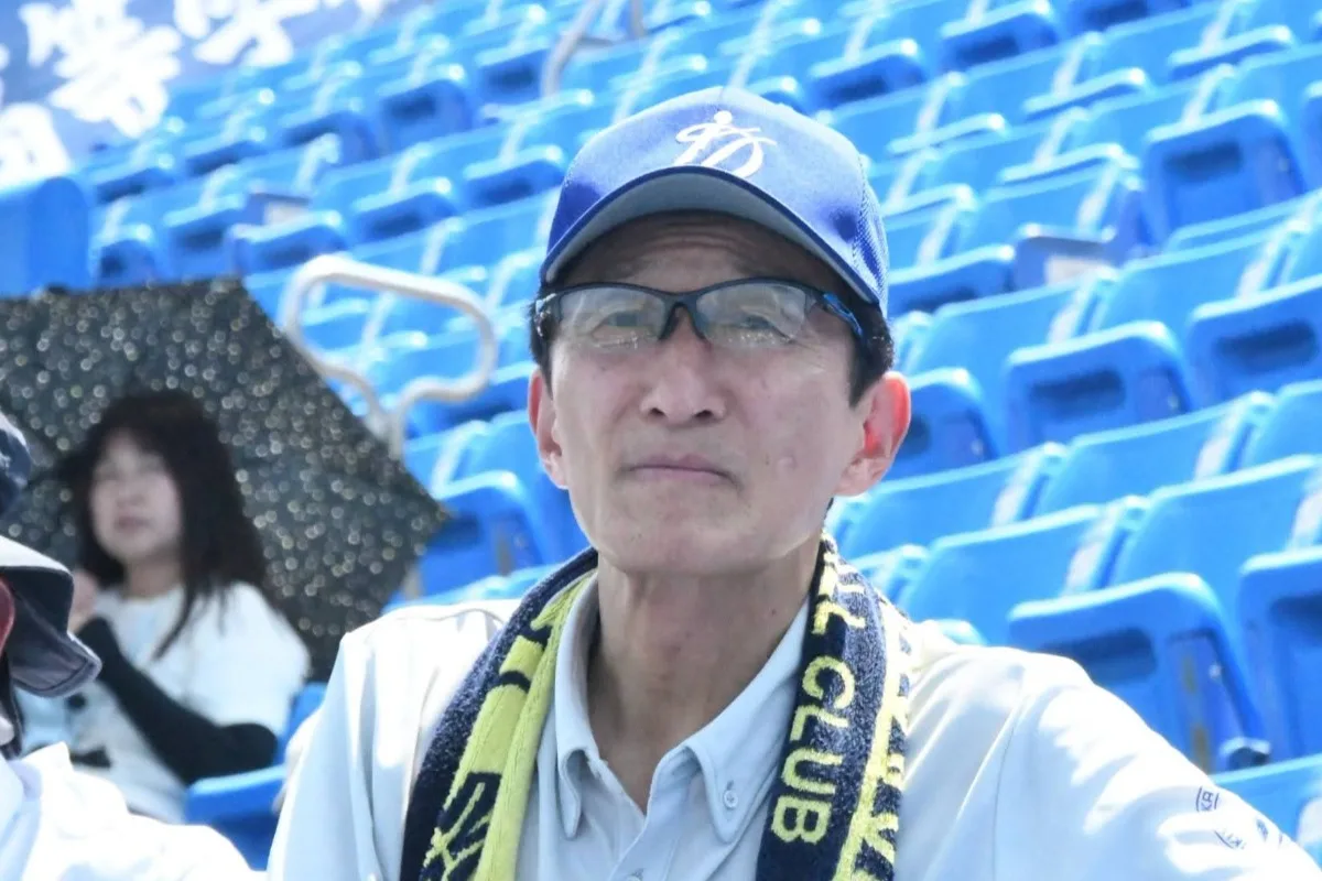 創部136年目で初8強！佐々木力監督が郁文館にもたらした“楽しい野球”
