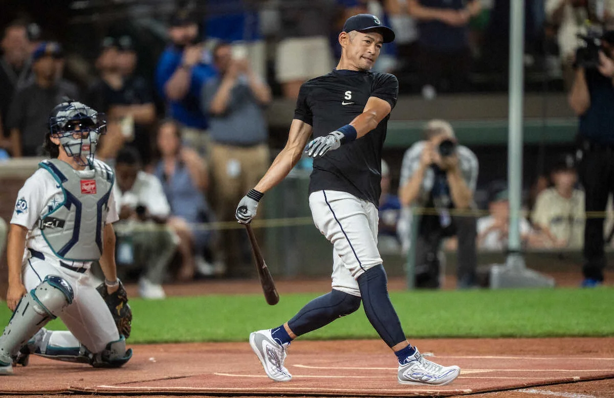 イチロー氏52歳、4連発含む7本柵越え！OB本塁打競争で細い体を武器に健闘
