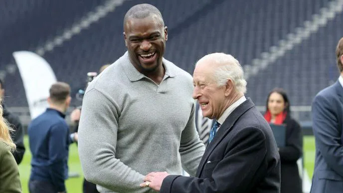 元NFLオバダが現役引退「本当の使命」は里親支援…英出身34歳が新財団設立
